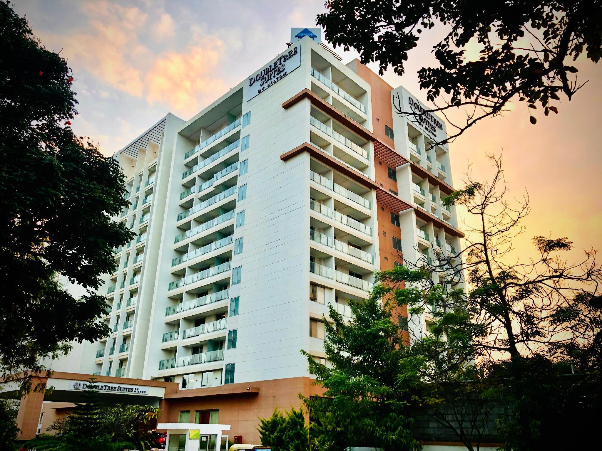 Doubletree Suites By Hilton Bengaluru Outer Ring Road Bagian luar foto